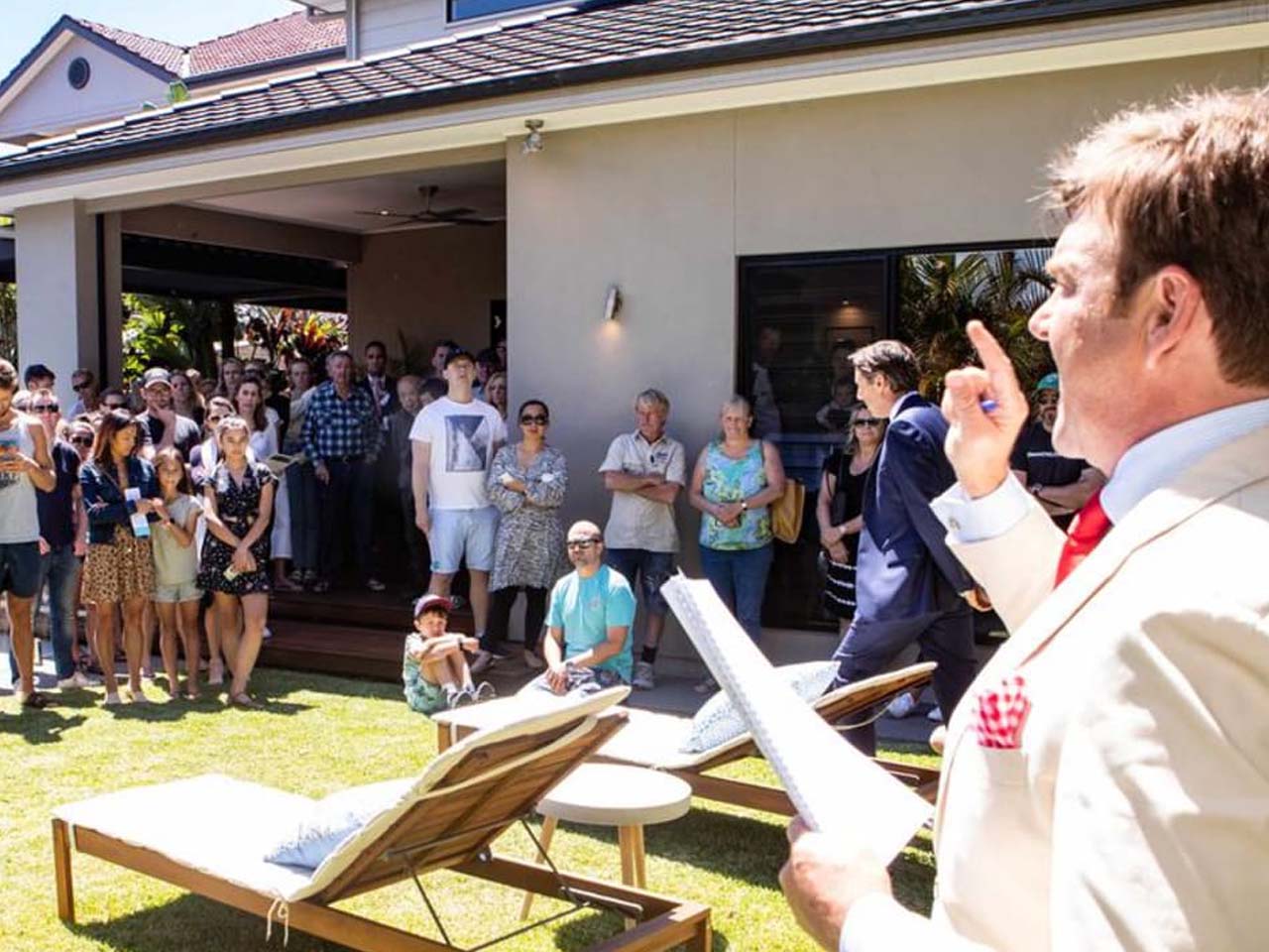 https://www.a1buyersagent.com.au/wp-content/uploads/2024/03/Buyer-vs.-Real-Estate-Agent-property.jpg